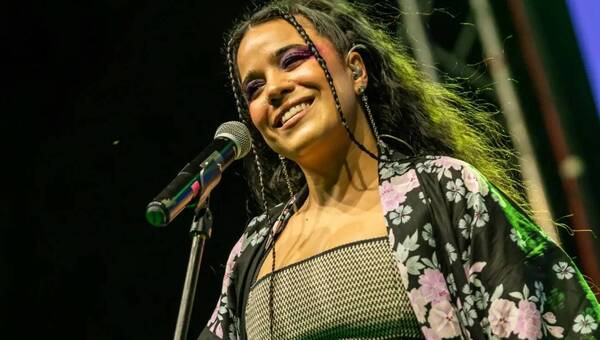 La cantante Jenni Hicks se internó para someterse a una cirugía