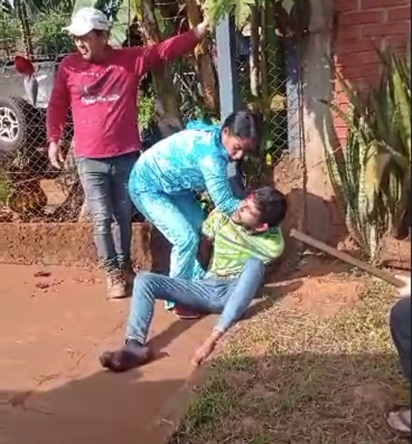 Vecinos detienen a presunto ladrón 'a machetazos' en Ciudad del Este - trece