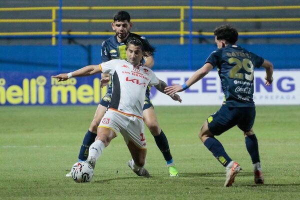 Tres penales, dos goles y empate en Santísima Trinidad