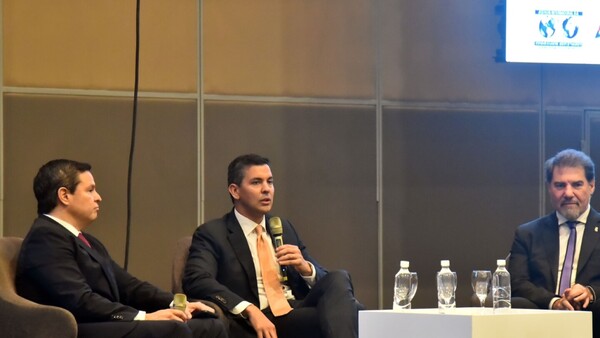 Peña llama a potenciar la industria local para atraer inversión extranjera