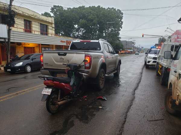 Motociclista sufre lesiones tras accidente en Coronel Bogado