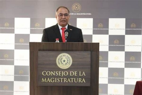 Esquivel González es nuevo titular de la Defensa Pública