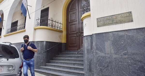 Diario HOY | Tragada de G. 26.000 millones, en documentos que ‘debían’ desaparecer con el fuego