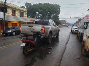 MOTOCICLISTA RESULTÓ HERIDO TRAS COLISIÓN EN CORONEL BOGADO  - Itapúa Noticias