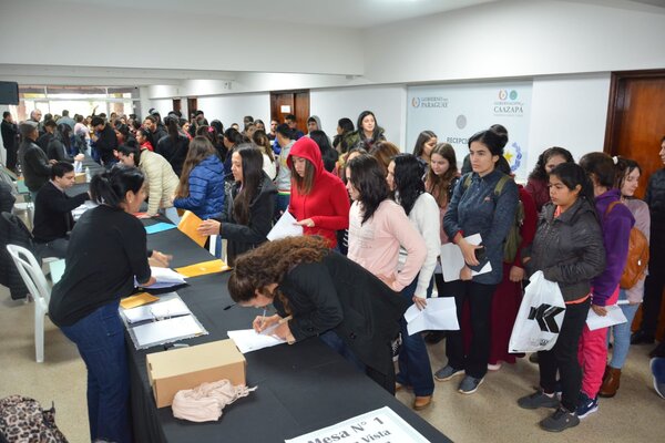 Más de 600 jóvenes caazapeños proseguirán su formación profesional con apoyo de Yacyretá - .::Agencia IP::.