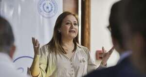 Diario HOY | Video: cachaca ‘a su nombre’ y bombas porque se fue Lorena, ¿por qué el festejo en la Defensoría?