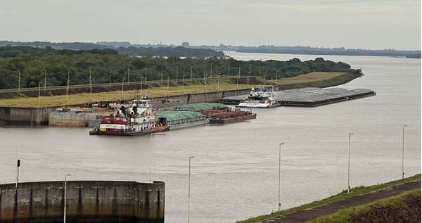 Esclusa de navegación de la EBY facilitó paso de más de 66 mil toneladas de mercancías de exportación - ADN Digital