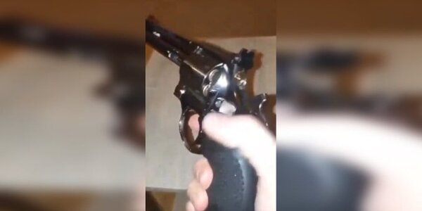 Grave denuncia en colegio de Villeta: alumno amenazó con revolver a compañeros