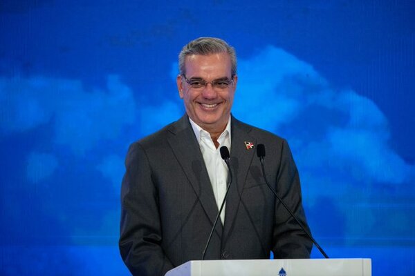 Luis Abinader es reelegido presidente de República Dominicana