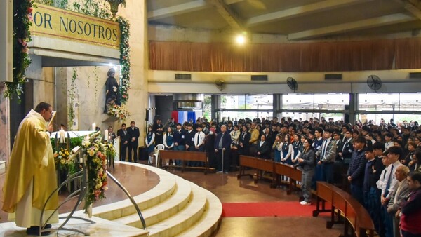María Auxiliadora: Cardenal destaca el rol de la familia y la guía de la Virgen