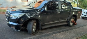 Conductor huyó tras causar destrozos en rotonda en el "Ex Distrito"