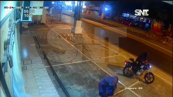 Rompen vidrio templado para robar una barbería - SNT