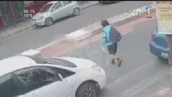 Imprudencia cerca de colegio terminó en un atropello - SNT