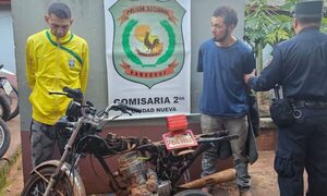 Capturan a delincuentes y recuperan moto robada totalmente «carneada»