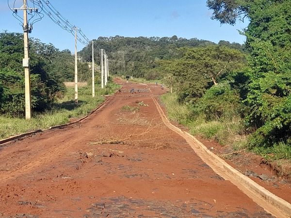 Hinterleitner pide acelerar obras de acceso a Cambyretá