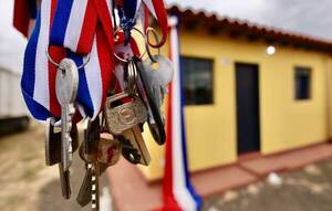 Gobierno entregó las 100 primeras casas en Concepción