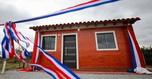 La Nación / Concepción: 100 familias cumplen el sueño de la casa propia