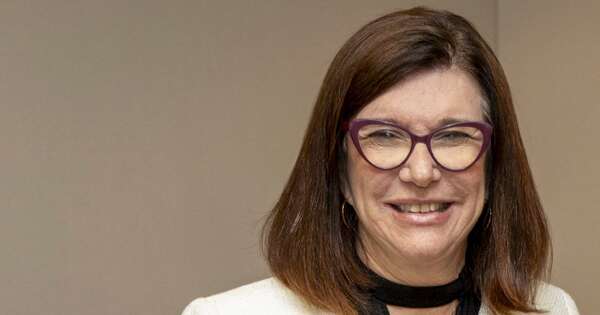 La Nación / Magda Chambriard asumió la dirección de Petrobras