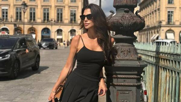 Claudia Galanti, romántica y melancólica en París