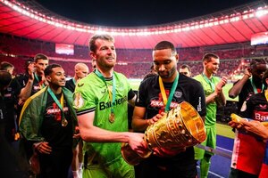 Versus / El Bayer Leverkusen de Xabi Alonso no deja escapar el doblete Bundesliga-Copa