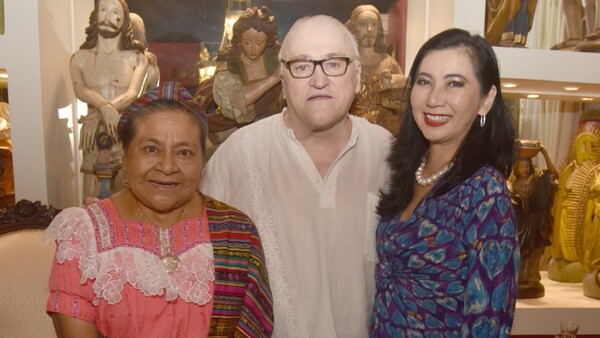 Agasajo a Rigoberta Menchú