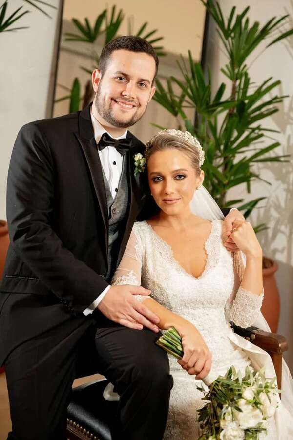 Arianna María Mazacotte Volpe y Alejandro Rotela de Kermenguy - Sociales - ABC Color