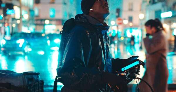 La Nación / Crítica: “L’histoire de Souleymane”, profunda reflexión sobre los inmigrantes