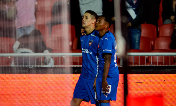 Versus / Un día más en la oficina: Alex Arce anota otro golazo para Liga de Quito