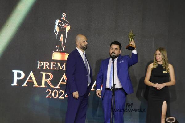 ¡Premios Paraná! Mike Silvero sigue ganando recocimientos por su programa de TV