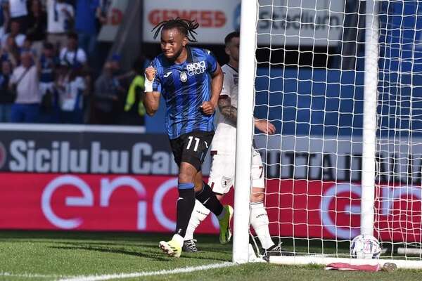 El Atalanta alarga su fiesta y deja al Roma sin ‘Champions’ - Fútbol Internacional - ABC Color