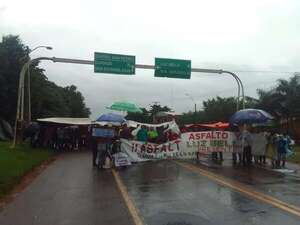 Anuncian manifestación frente al MOPC y MEF para exigir asfaltado en San Pedro y Canindeyú - Nacionales - ABC Color