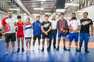 Luchadores juveniles nacionales lucharán en Guatemala en panamericano