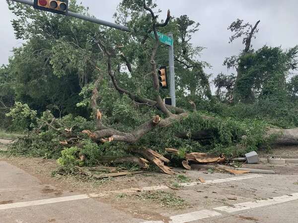 Aumentan a 15 los muertos, incluidos 4 niños, por tormentas en el centro de EE.UU. - Mundo - ABC Color