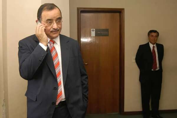 Firma de expresidentes de ANDE falsificó documentos en licitación, según DNCP - Economía - ABC Color