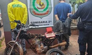 Atraparon a delincuentes y recuperan una moto robada, pero ya totalmente “carneada” – Diario TNPRESS