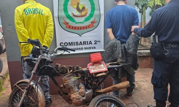 Atraparon a delincuentes y recuperan una moto robada, pero ya totalmente “carneada” – Diario TNPRESS