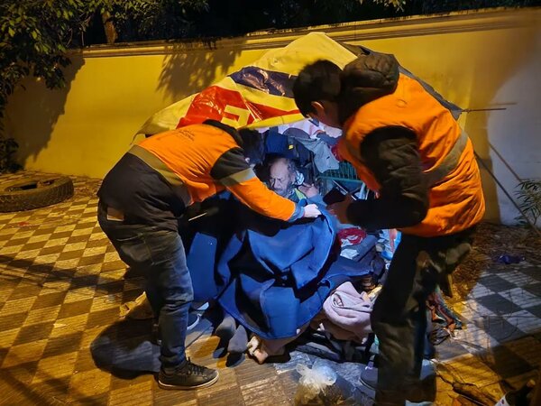 Personas en situación de calle reciben asistencia integral • PARAGUAY TV HD