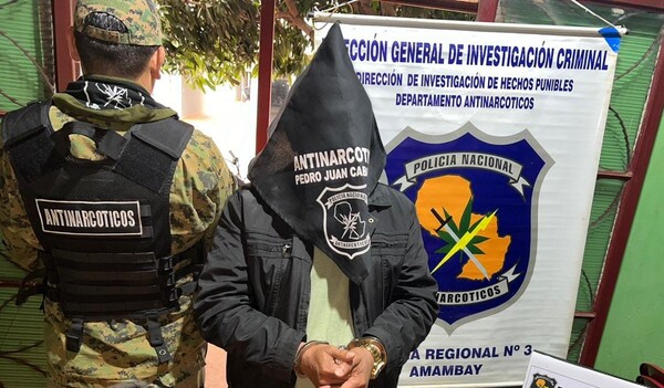 Hombre de 59 y otro de 31 años fueron aprehendidos por supuesto microtráfico - Oasis FM 94.3