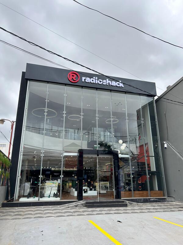 Radioshack abre su octava tienda en Paraguay: Conexión directa con el futuro - MarketData