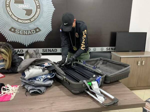Gracias a firulais atraparon a presunto "mula" narco que quería rumbear a España