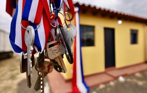 Desde el 21 de junio familias interesadas ya podrán adquirir viviendas mediante "Che Róga Porã" - .::Agencia IP::.