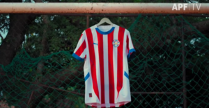 Versus / ¡La nueva Albirroja! Paraguay presenta su remodelada camiseta para encarar Copa América y JJOO