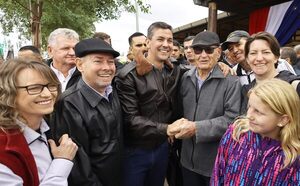 Peña compromete esfuerzo para que el agua llegue en abundancia a todo el Chaco paraguayo - .::Agencia IP::.