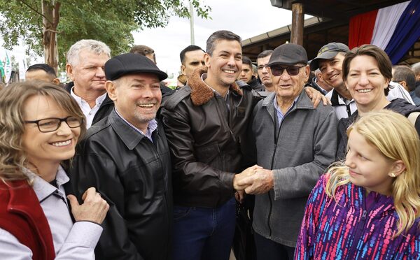 Peña compromete esfuerzo para que el agua llegue en abundancia a todo el Chaco paraguayo - .::Agencia IP::.