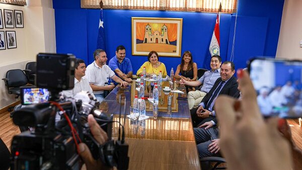 Oposición lamenta que ministro Rachid decida no concurrir al Senado