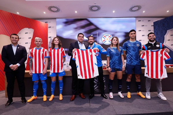 APF presentó las camisetas oficiales para Copa América