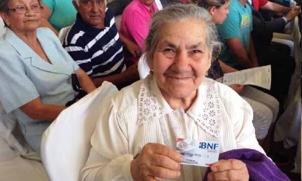 Proponen que adultos mayores paguen solo mitad de tarifa de ANDE y Essap – Prensa 5