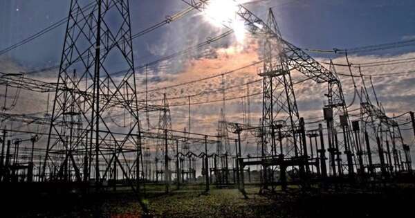 La Nación / Gobierno analizó plan de política energética con profesionales del sector