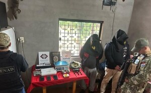 Imputan a dos microtraficantes detenidos durante allanamiento
