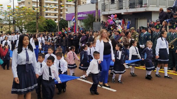 Obligado celebró su 112° aniversario con colorido desfile